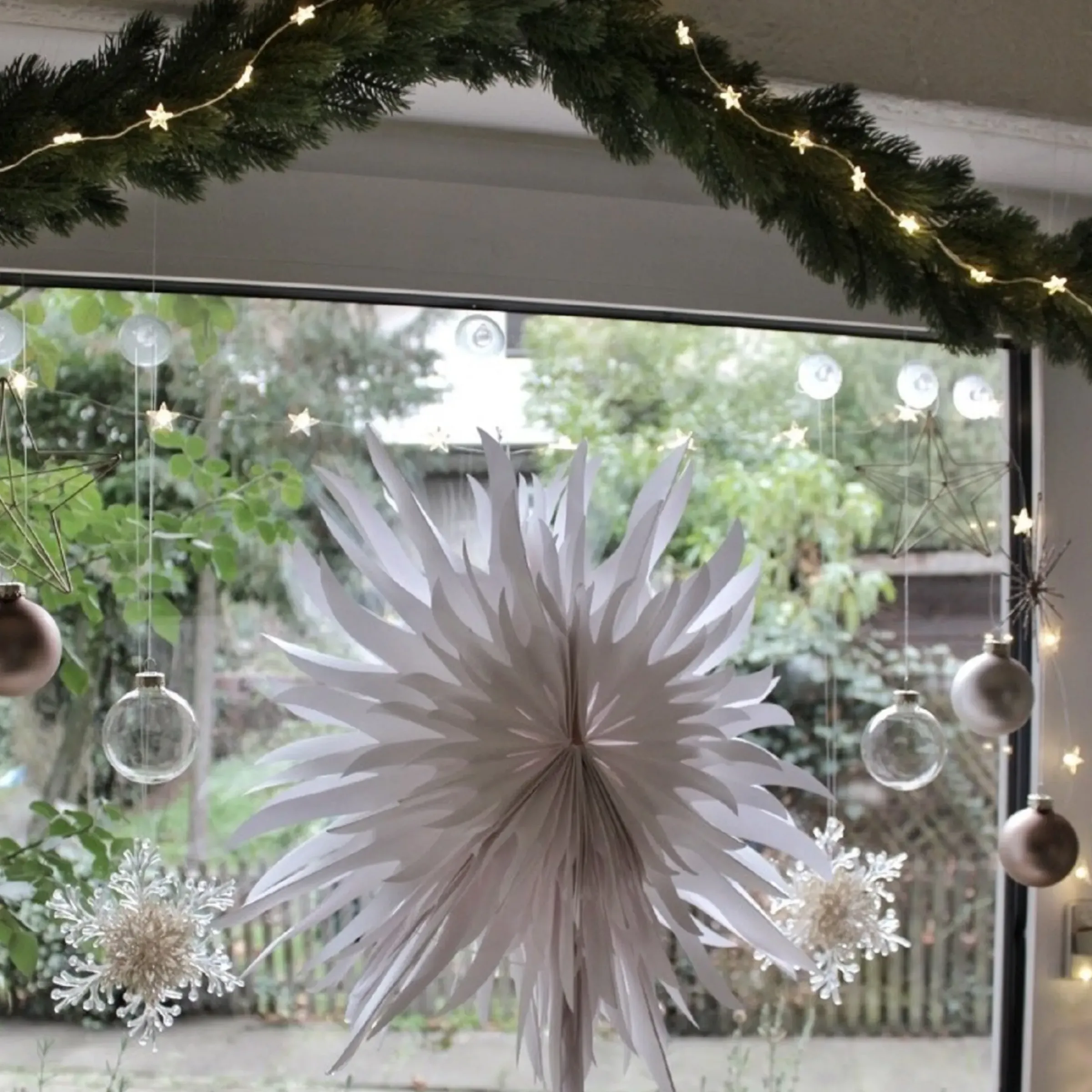 Depot Deko-Papier-Anhänger Schneeflocke> Anhänger & Girlanden