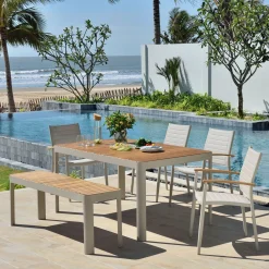 Depot Outdoor-Esstisch Sara Aus Teakholz><noscript><img width=